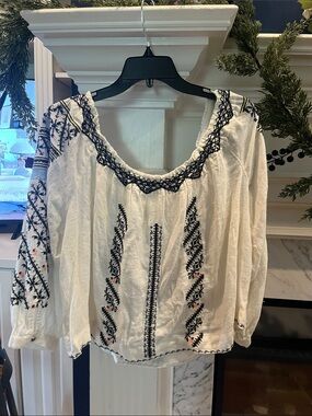 Free People White Peasant Top with Navy Embroidery